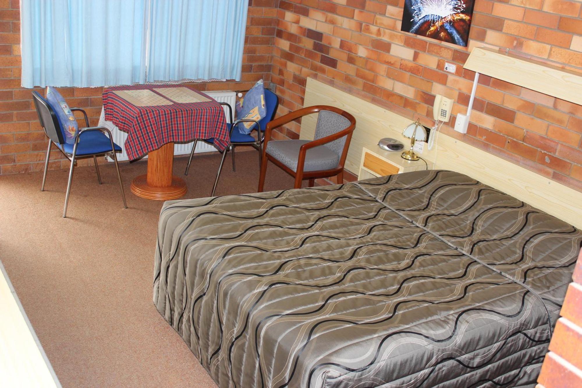 Glen Innes Lodge Motel Oda fotoğraf
