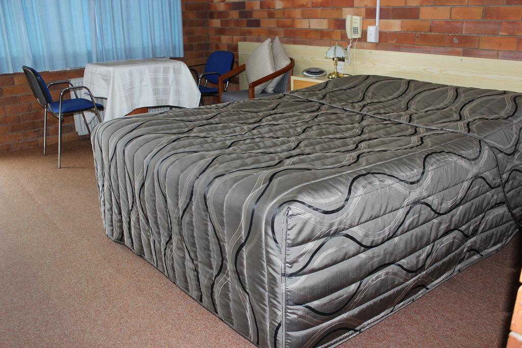 Glen Innes Lodge Motel Oda fotoğraf